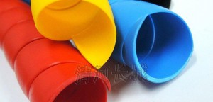 市面上螺旋保护套的生产原材料一般有三种: